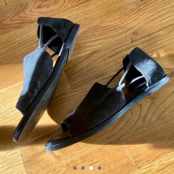 Eileen Fisher Spell Open-Toe Flat in Tumbled Nubuck - Picture 3 of 4